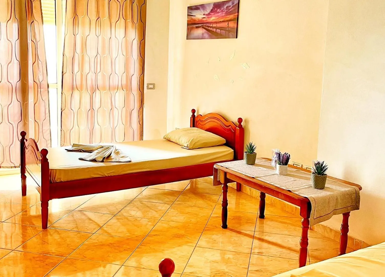 Emperius Rentroom Durres